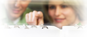 Choosing the best mounting for your diamond when getting engaged - Enhancery Jewelers in San Diego, CA
